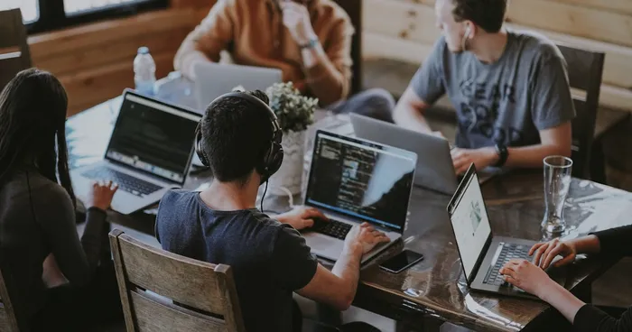 Staff shortage and workload: how AI makes your existing team more productive